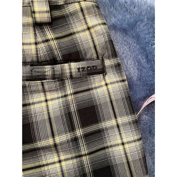 IZOD Men's Plaid Chino Shorts Size 40 Multicolor Casual - Picture 8 of 12